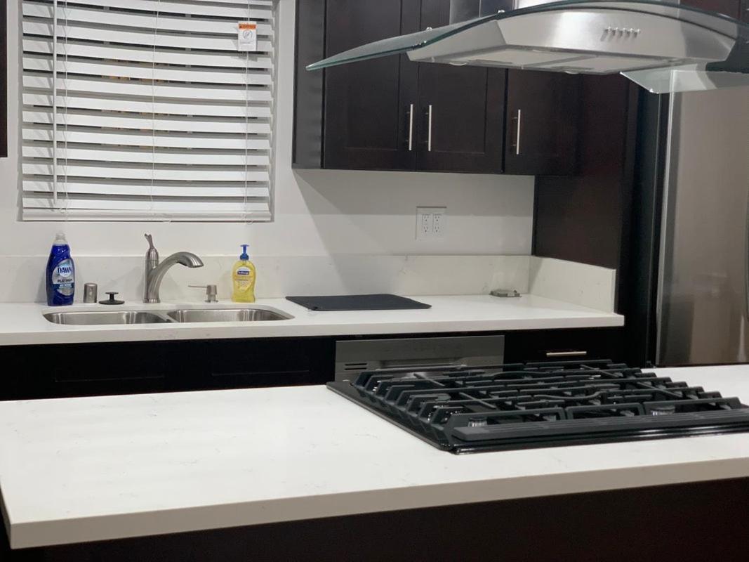 לוס אנג'לס Gated Contemporary 3 Bedroom - 2 Bathroom Home In South La Plus Parking מראה חיצוני תמונה