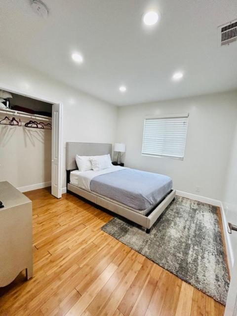 לוס אנג'לס Gated Contemporary 3 Bedroom - 2 Bathroom Home In South La Plus Parking מראה חיצוני תמונה